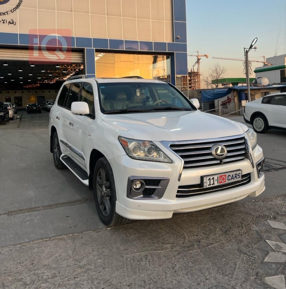 Lexus LX